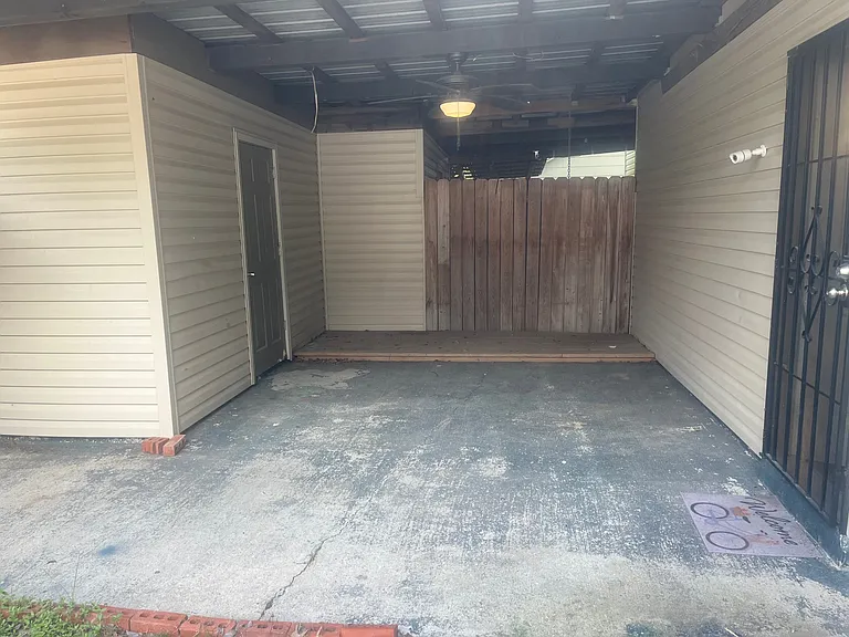 15931A Woodlawn Acres Ave — Photo 10