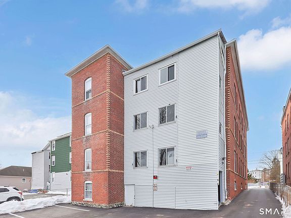 4th image of 77 Booth Street