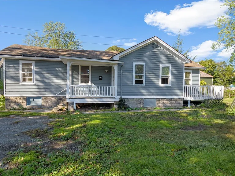 250 Sanford St — Photo 1