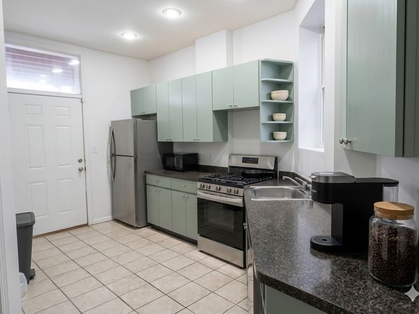 1329 N Artesian Ave APT 1