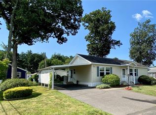 9 Oak Rd, Southington, CT 06489