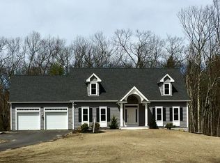 392 Hilltop Rd, Lancaster, MA 01523