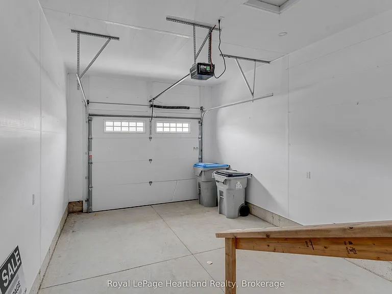 20 Silver Creek Rd — Photo 23