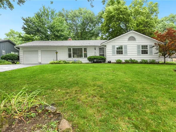 2 E 109th Ter, Kansas City, MO 64114