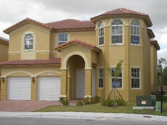 1st image of 11139 NW 80th Ln