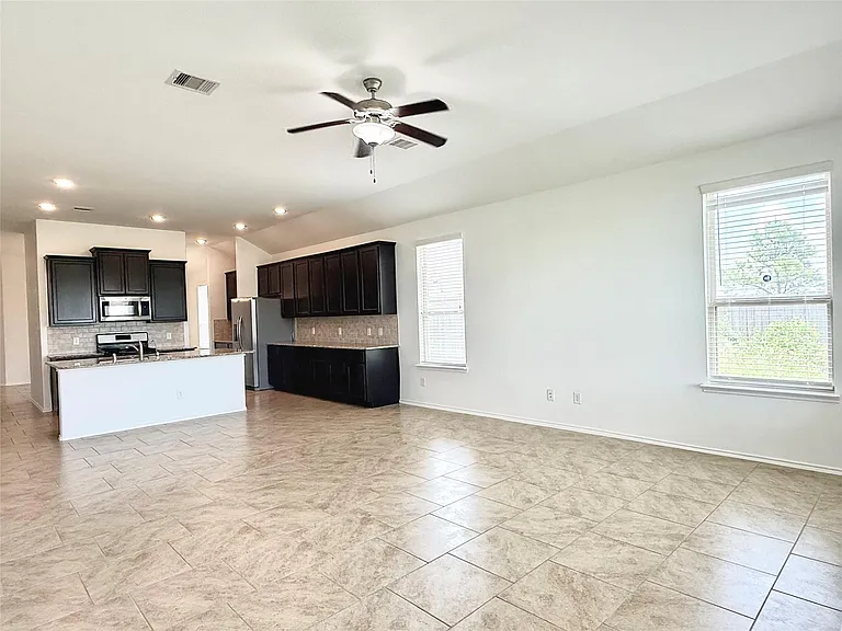 23603 Legano Dr — Photo 11