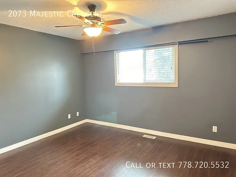 2073 Majestic Cres — Photo 11