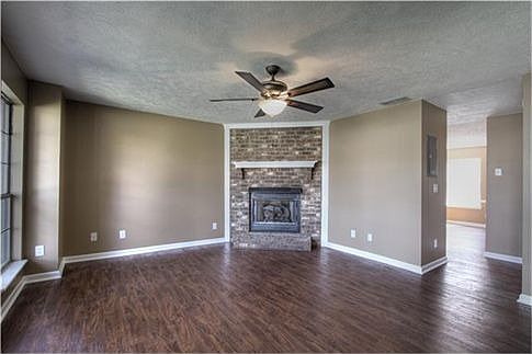 2nd image of 1809 Aster Ct
