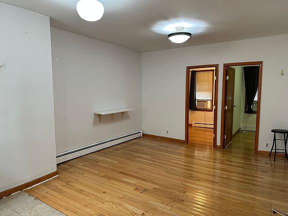 2nd image of 212 Bedford Ave #3