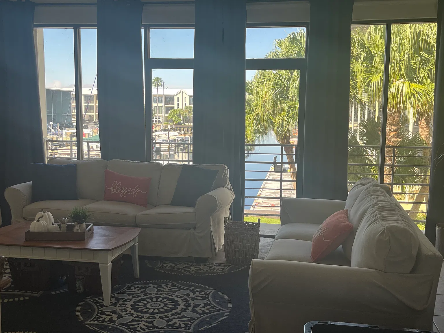 3 bed, 3.5 bath, 1800 sqft, $2,200 — Photo 3