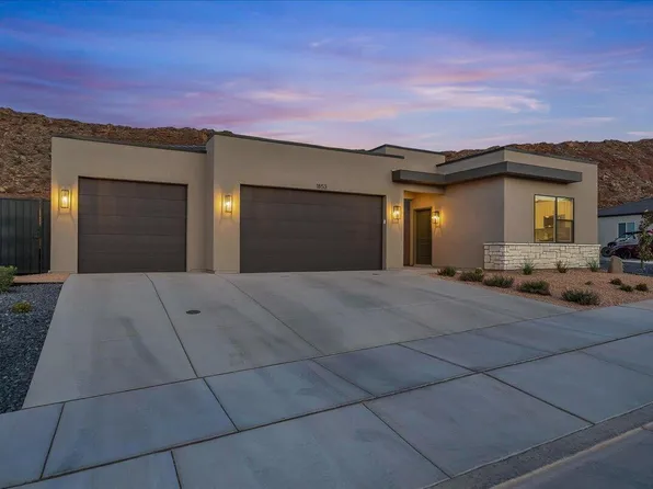 1853 S Queens Garden Dr, Washington, UT 84780