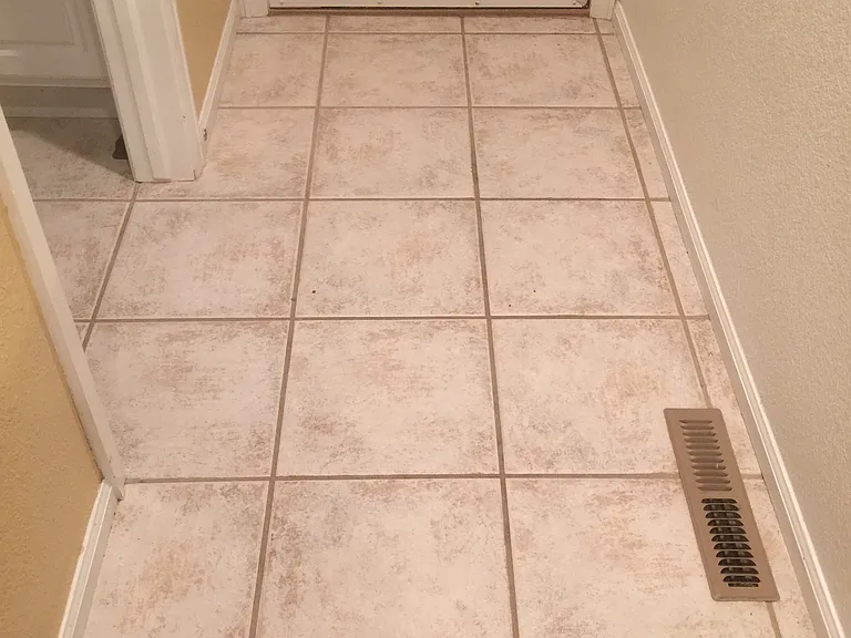 1894 Dove Creek Cir — Photo 37