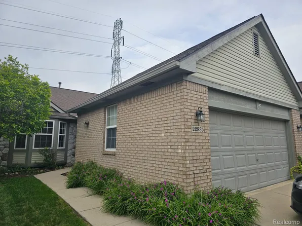 22835 Woodcreek Dr #32, Taylor, MI 48180