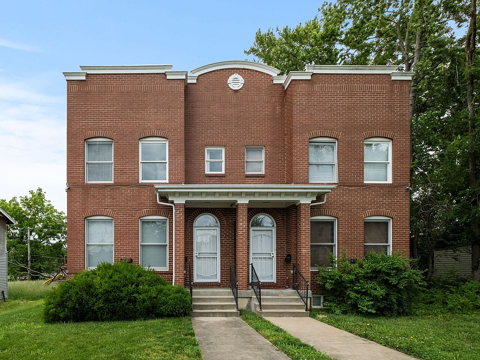 6049 Maple is the townhouse on the right. Photos are of 6051 Maple, which is an exact mirror arrangement.