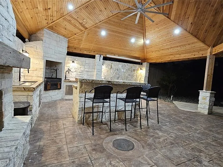 2306 Fox Run St — Photo 40