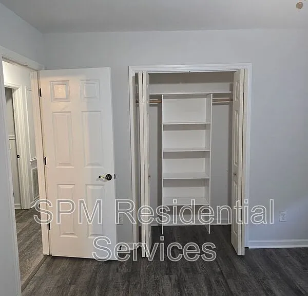 1003 McRae St — Photo 16