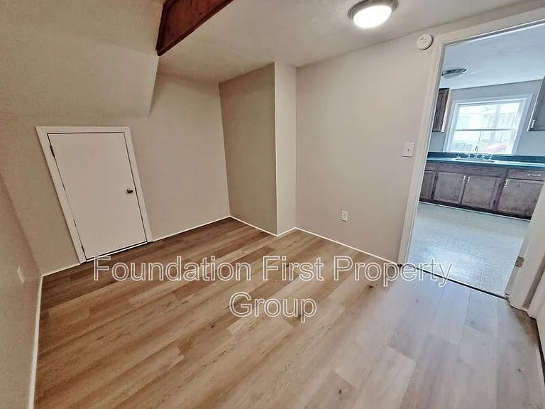 23 Mount Royal Ave — Photo 14