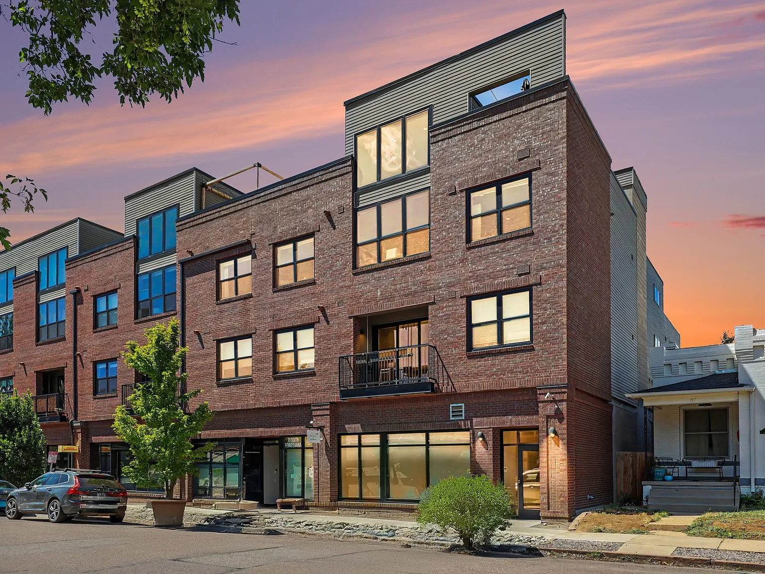 2 bed, 1225 sqft, $2,500 — Photo 1