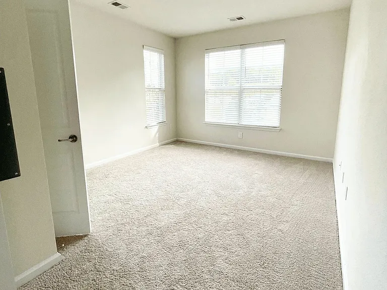 Belmont at Tryon Apartments — Photo 53