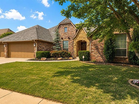 2nd image of 1813 NW 193rd Cir