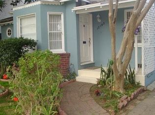 12143 Moorpark St, Studio City, CA 91604