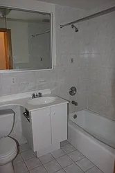 Rented by Robyn Lee, LREB