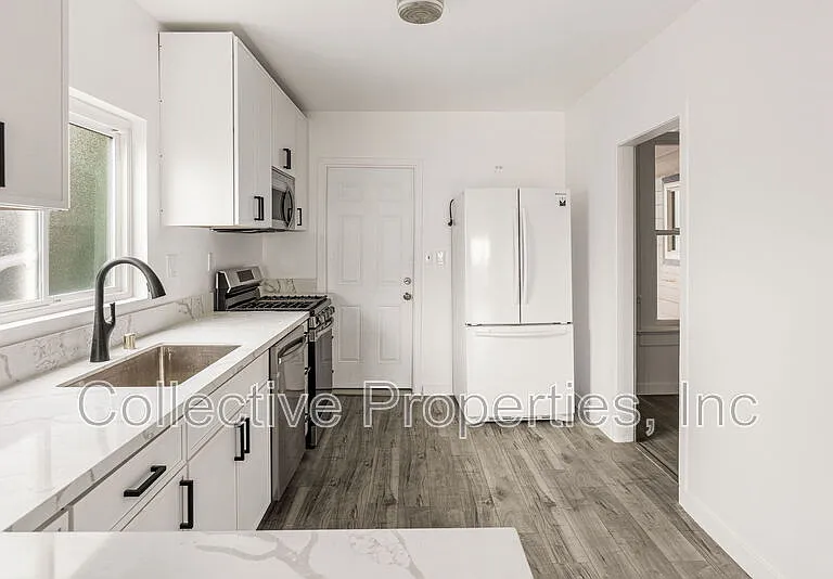 2084 Kearney Ave — Photo 2