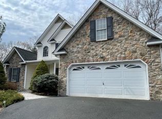 205 Hawks Nest Rd, East Stroudsburg, PA 18302