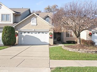 17240 67th Ct, Tinley Park, IL 60477