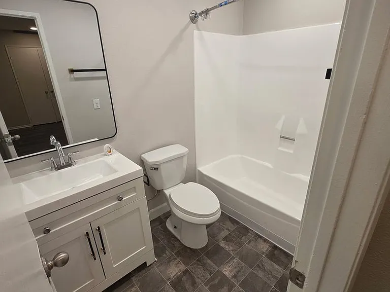 14420 Vista Real Apts — Photo 7