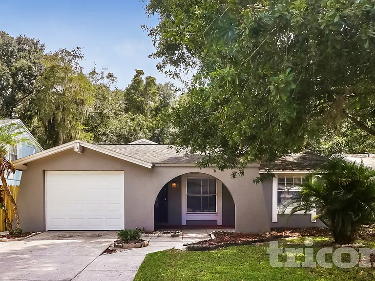 2814 Cedaridge Dr — Photo 1