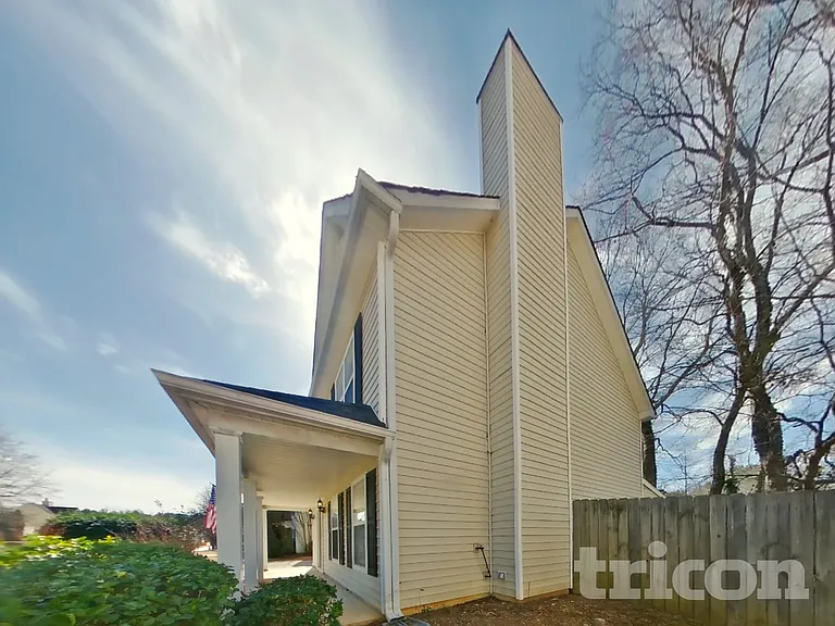 3320 Cypress Club Trl — Photo 16