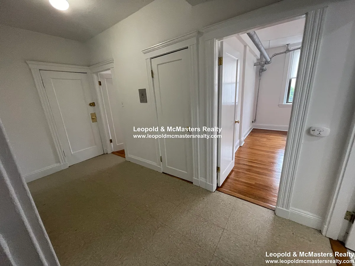 Building Photo - 30 Bellevue St #1