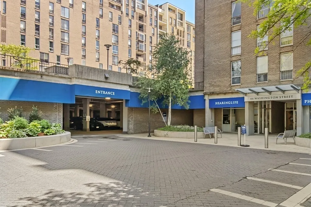 Studio, 1.0 bath, 500 sqft, $2,500 — Photo 1