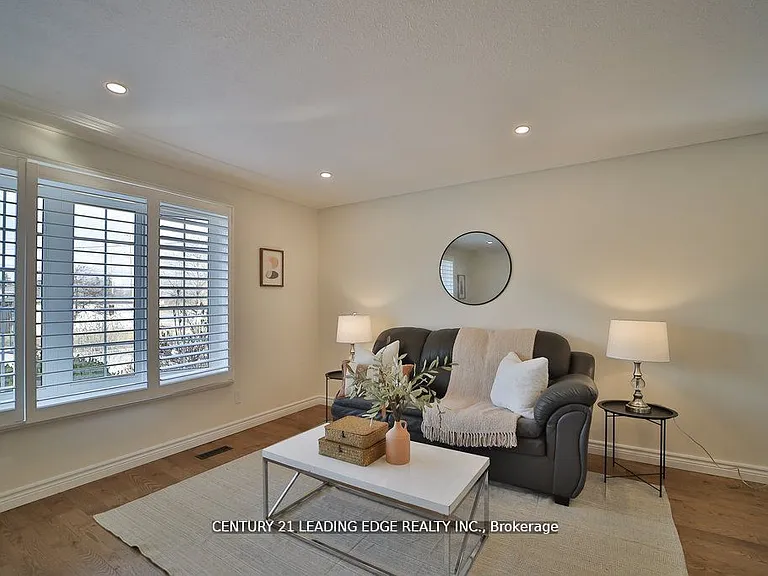 3 Crombie Pl — Photo 9