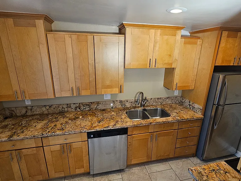 1645 Fern St — Photo 5