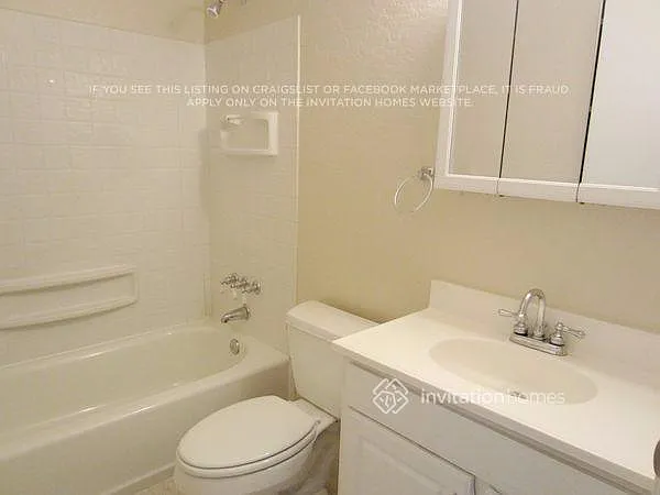 221 Elwood St — Photo 6