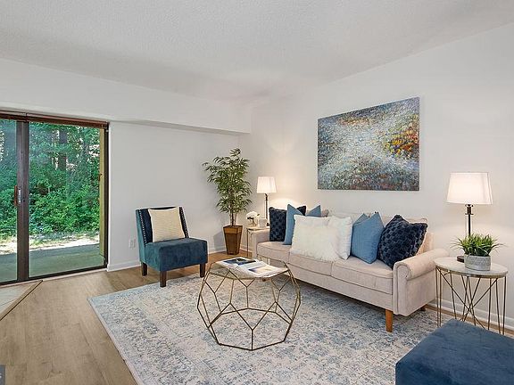 2nd image of 11600 Stoneview Sq Unit 60/2B