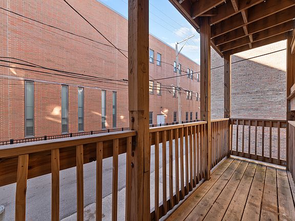 3rd image of 4914 N Kedzie Ave APT 1W