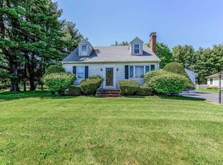 32 Ridge Rd, Wallingford, CT 06492