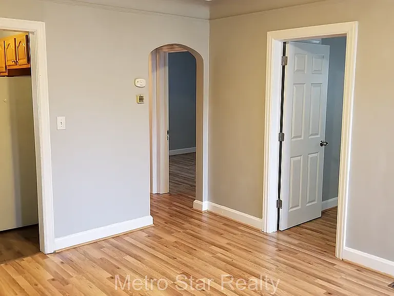 353 W Brockton Ave — Photo 4