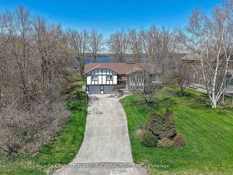 182 Bayshore Dr — Photo 2