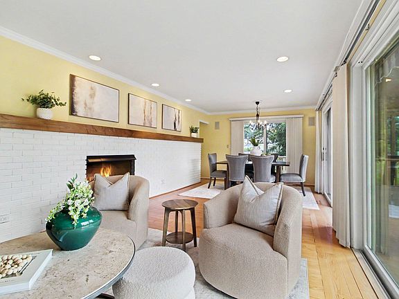 3rd image of 2309 Weber Dr
