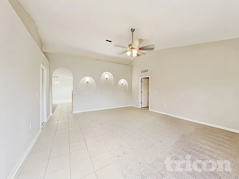 9312 Thunderbolt Dr — Photo 2