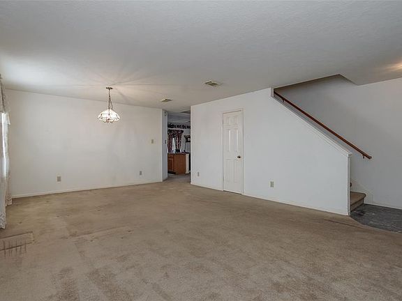 5th image of 7878 Winehill Ln