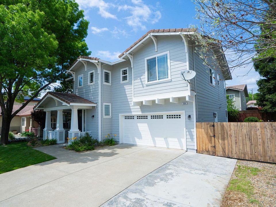 1st image of 494 Briarwood Drive