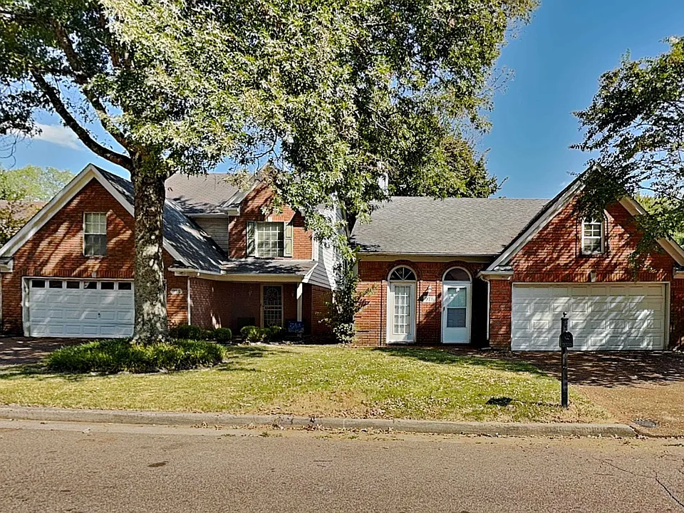 978 Nolan Ln