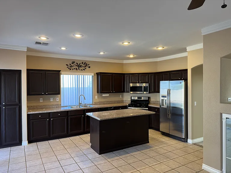 7484 Frontier Ranch Ln — Photo 2