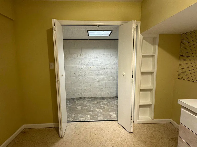 8605 Tanzanite Ct — Photo 49