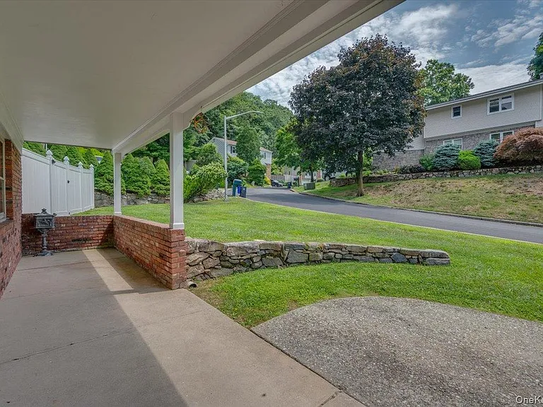 7 Shaw Ln — Photo 3